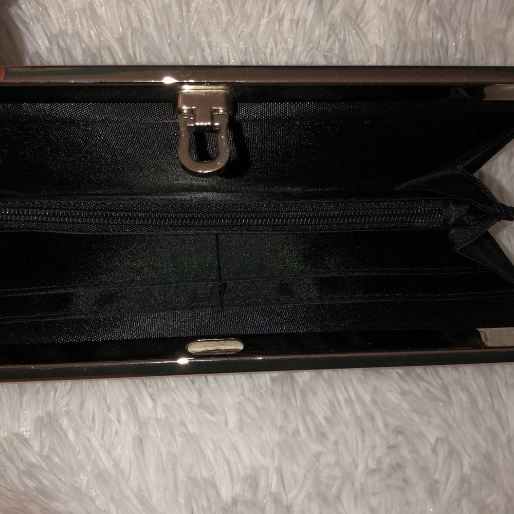 Wallet - Picture 3 of 3